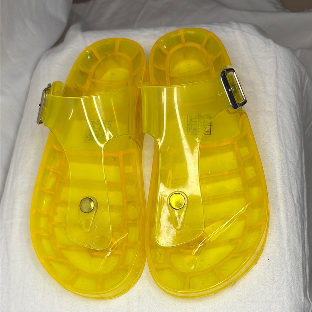 Yellow jelly slides women’s size 7